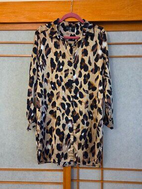 Missguided Button Down Shirt Dress Leopard Print Long Sleeve sz 8 but Runs Small